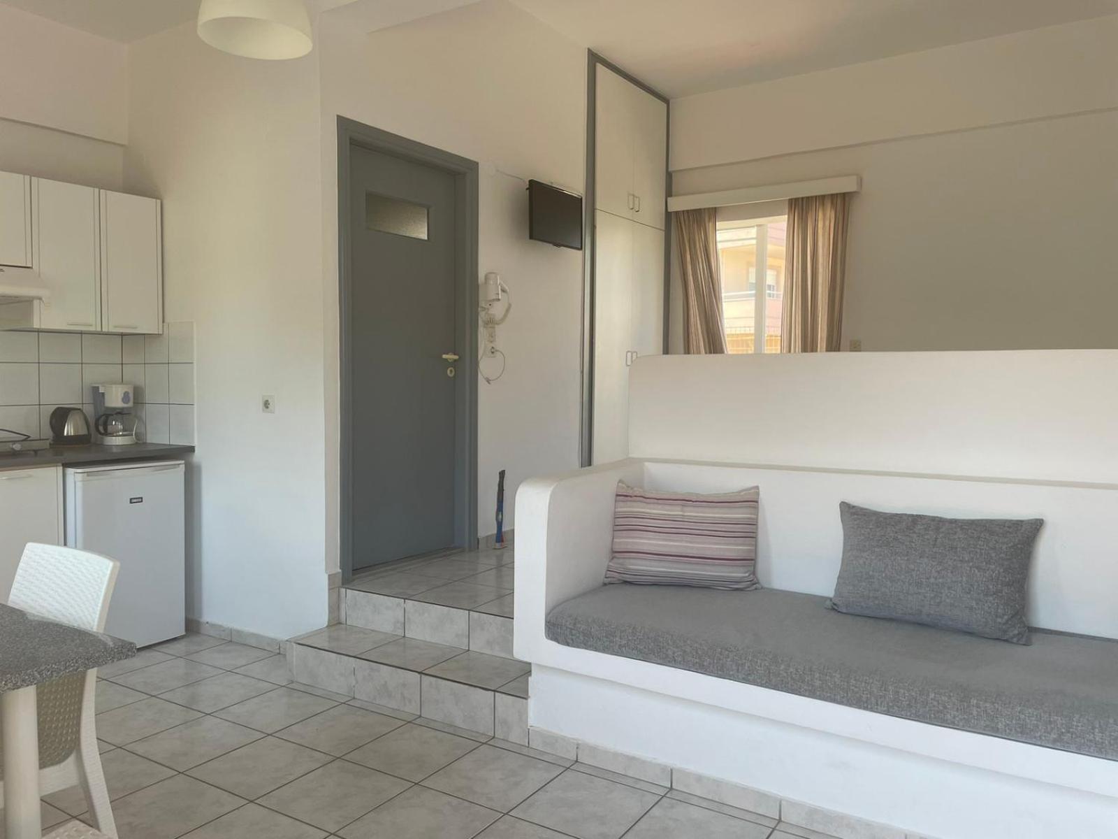 Yannis Apartments Amoudara  Экстерьер фото