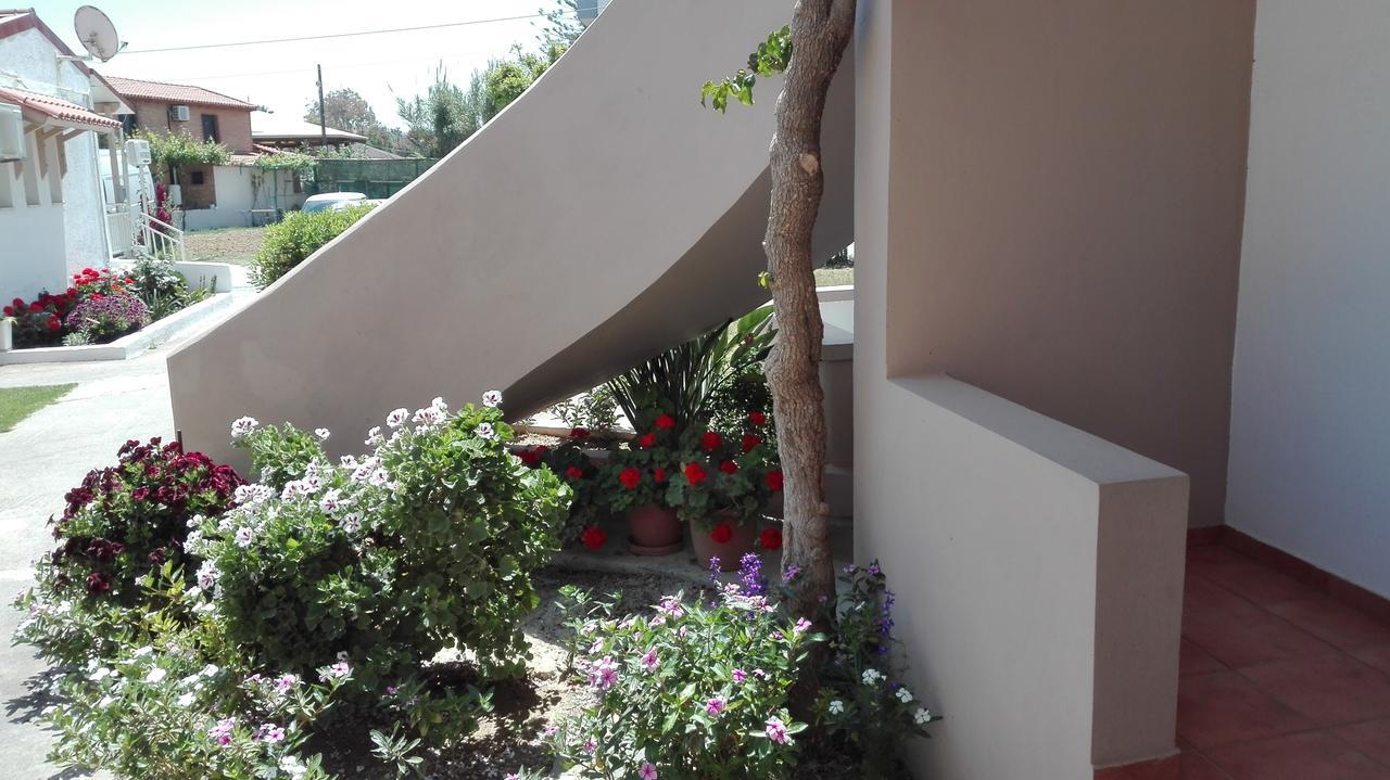 Yannis Apartments Amoudara  Экстерьер фото